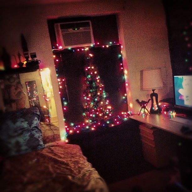 This image has an empty alt attribute; its file name is preview