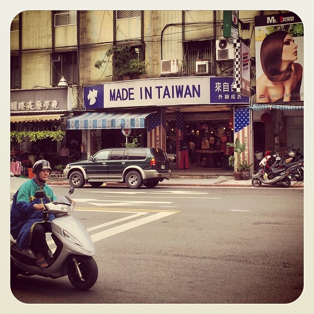 This image has an empty alt attribute; its file name is preview