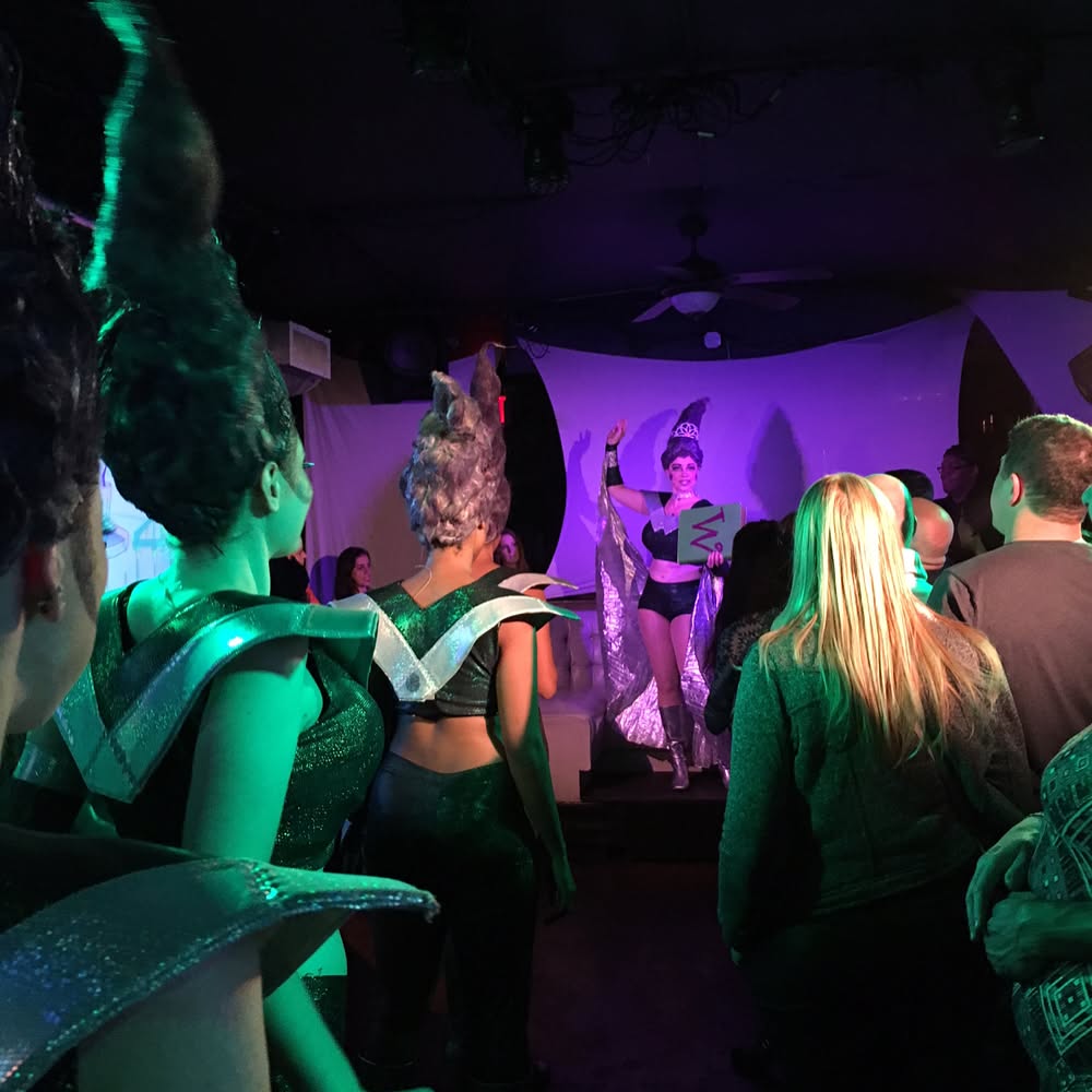 This image has an empty alt attribute; its file name is preview