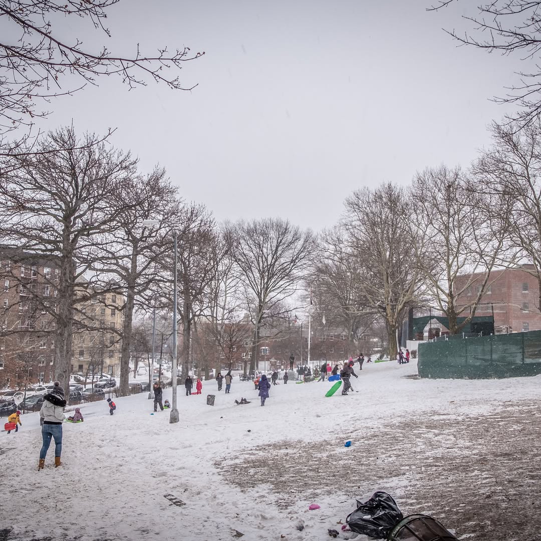 This image has an empty alt attribute; its file name is preview