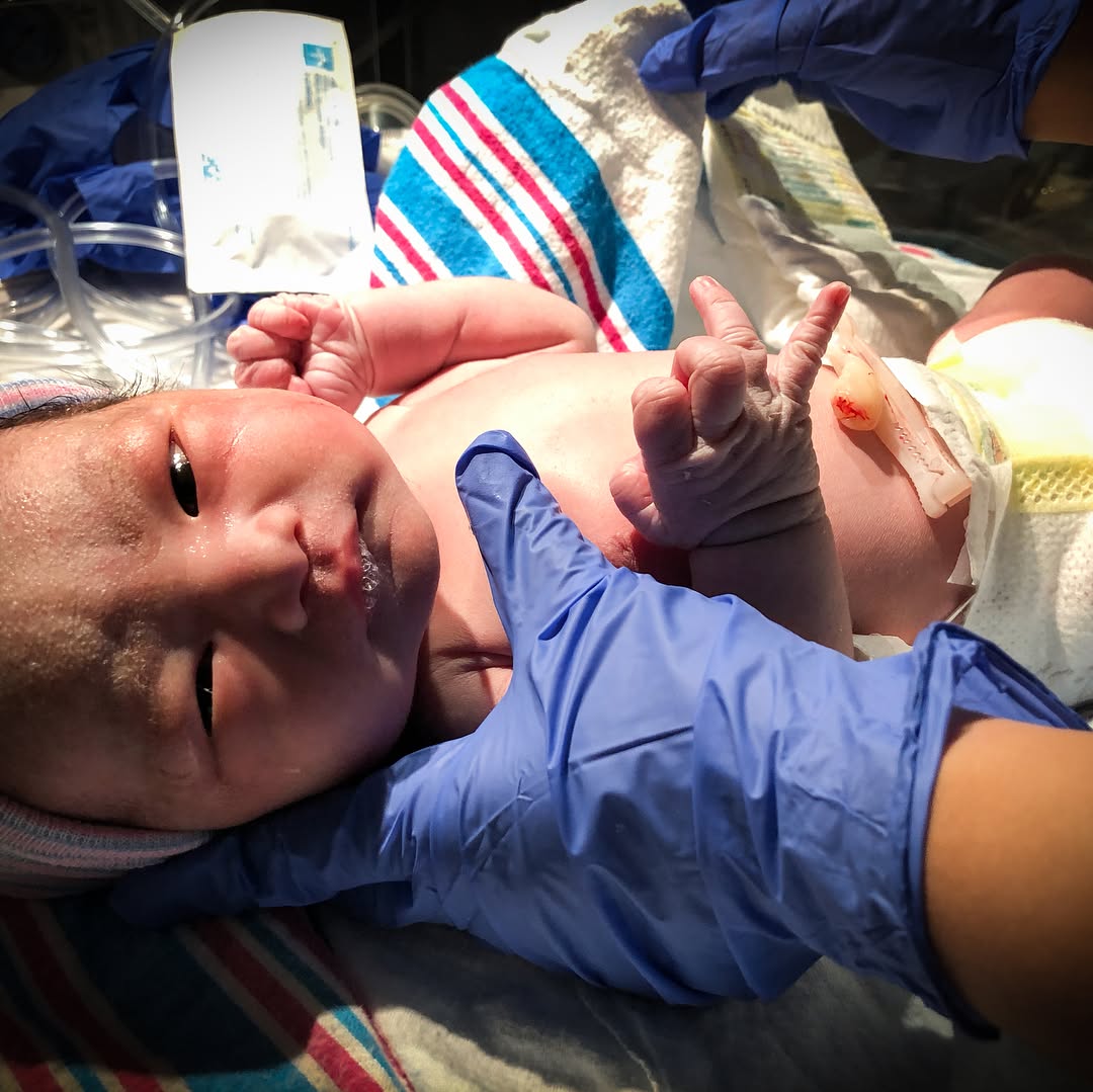 This image has an empty alt attribute; its file name is preview