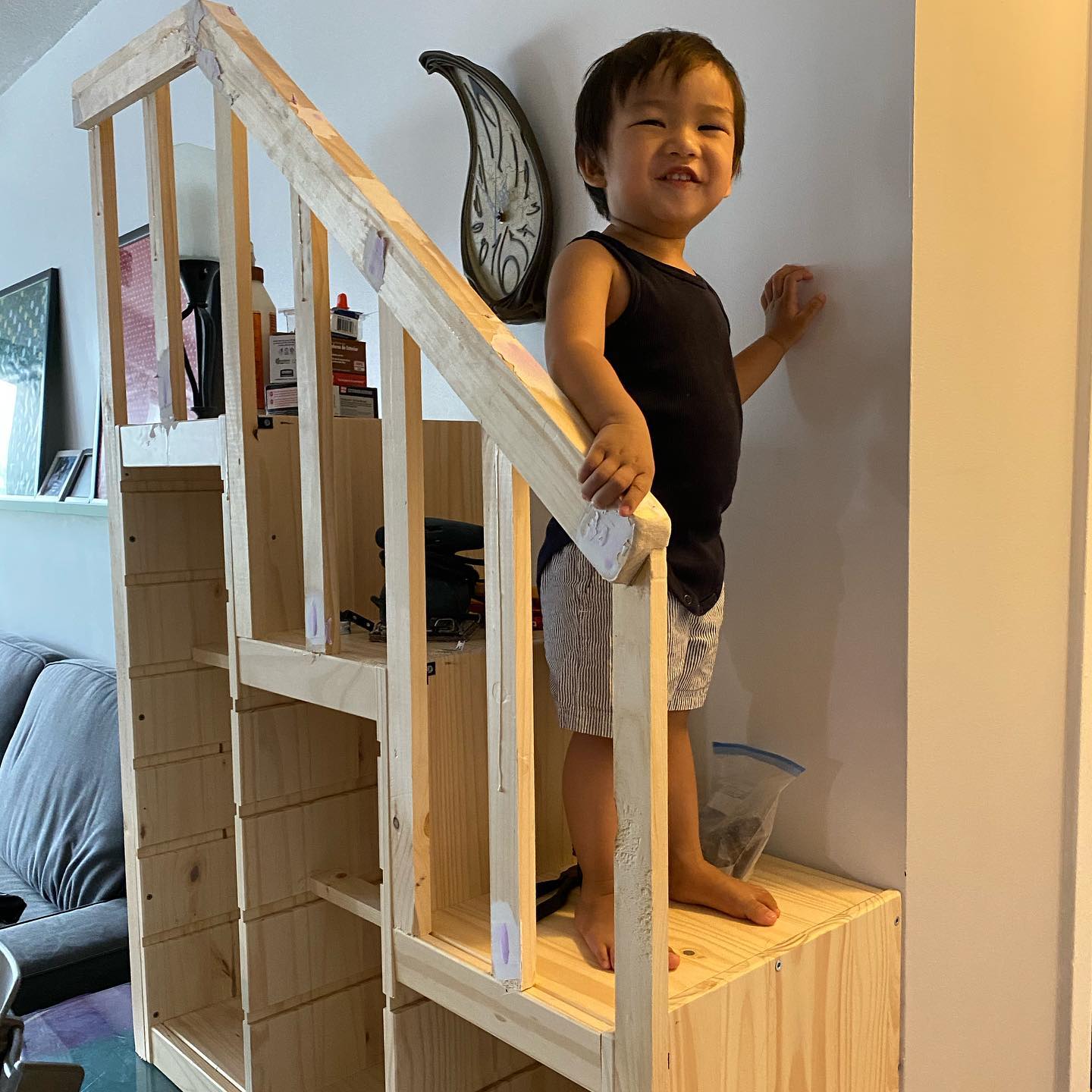 This image has an empty alt attribute; its file name is preview