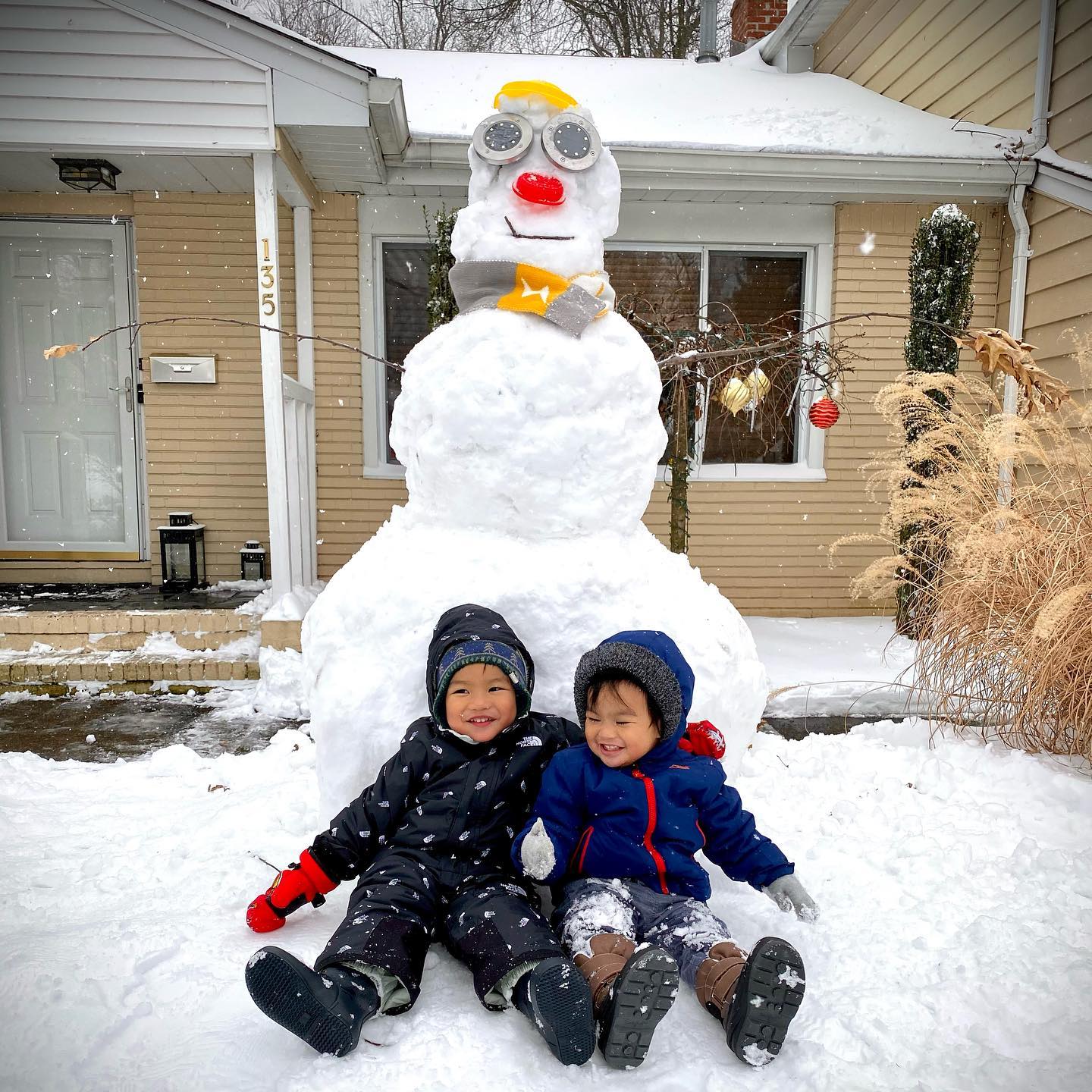 This image has an empty alt attribute; its file name is preview