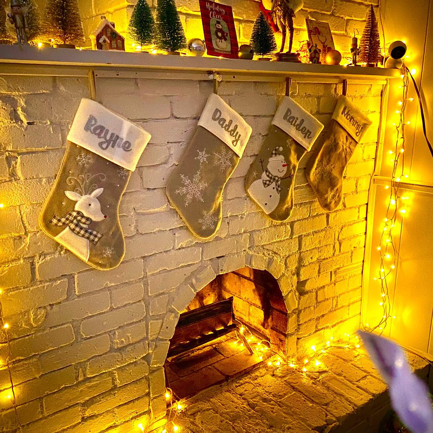 This image has an empty alt attribute; its file name is preview