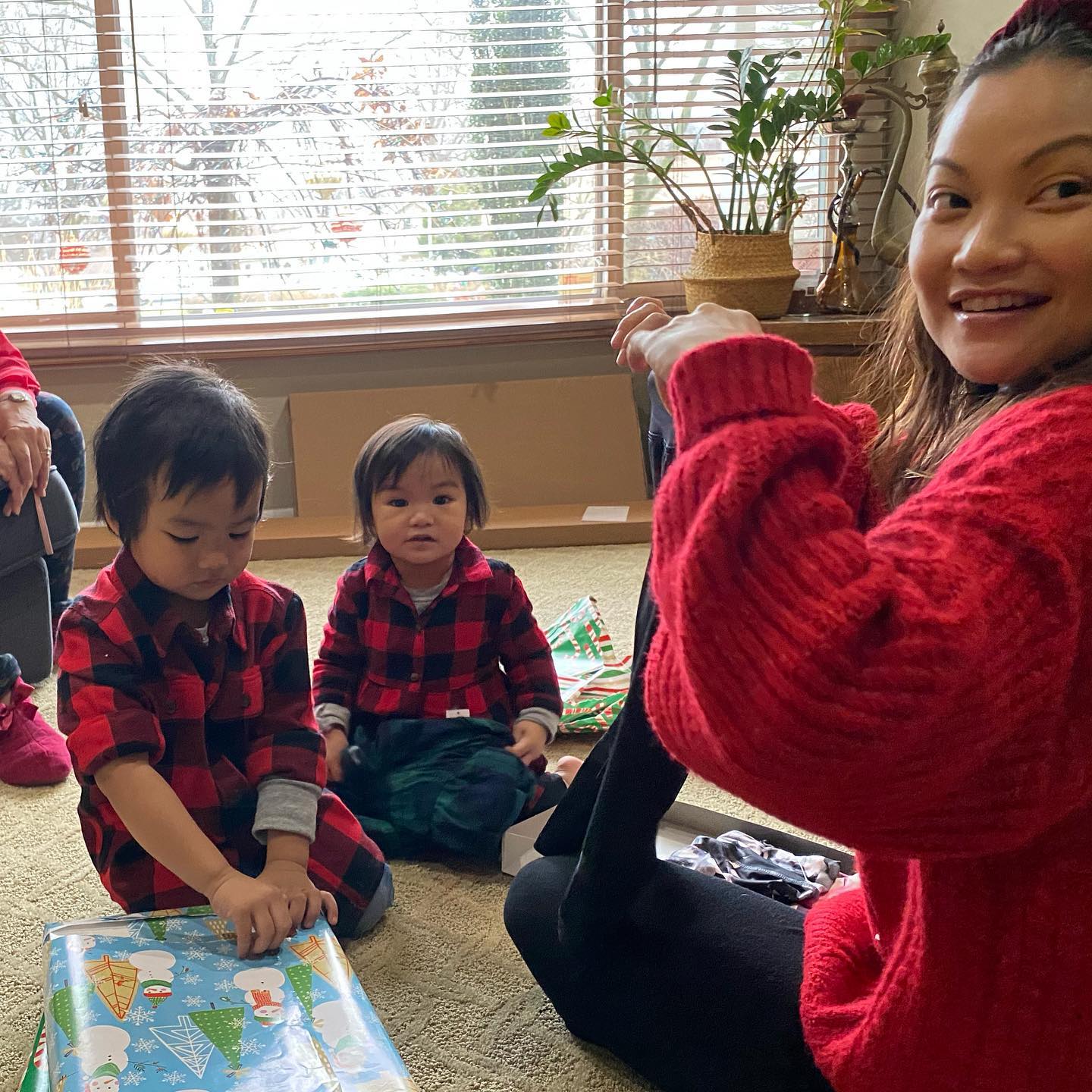 This image has an empty alt attribute; its file name is preview