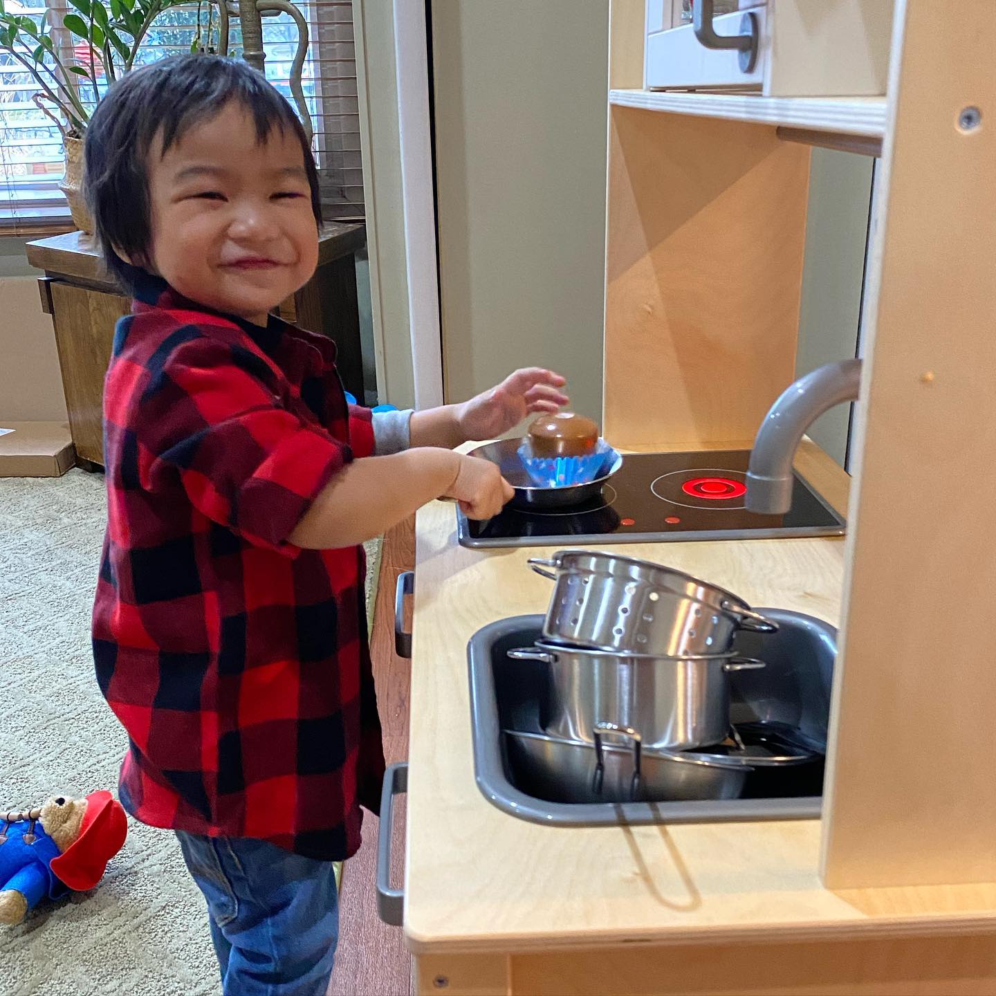 This image has an empty alt attribute; its file name is preview