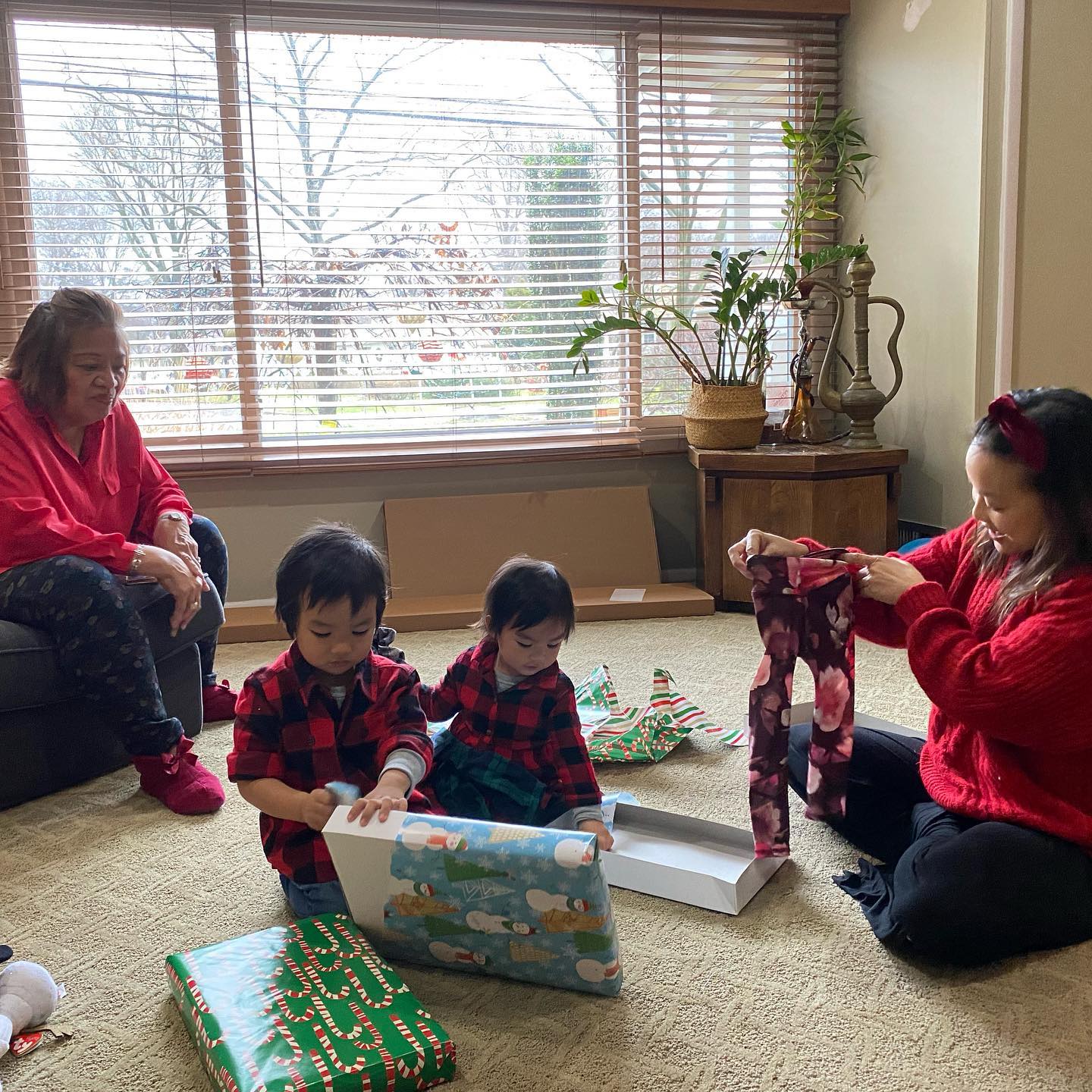 This image has an empty alt attribute; its file name is preview