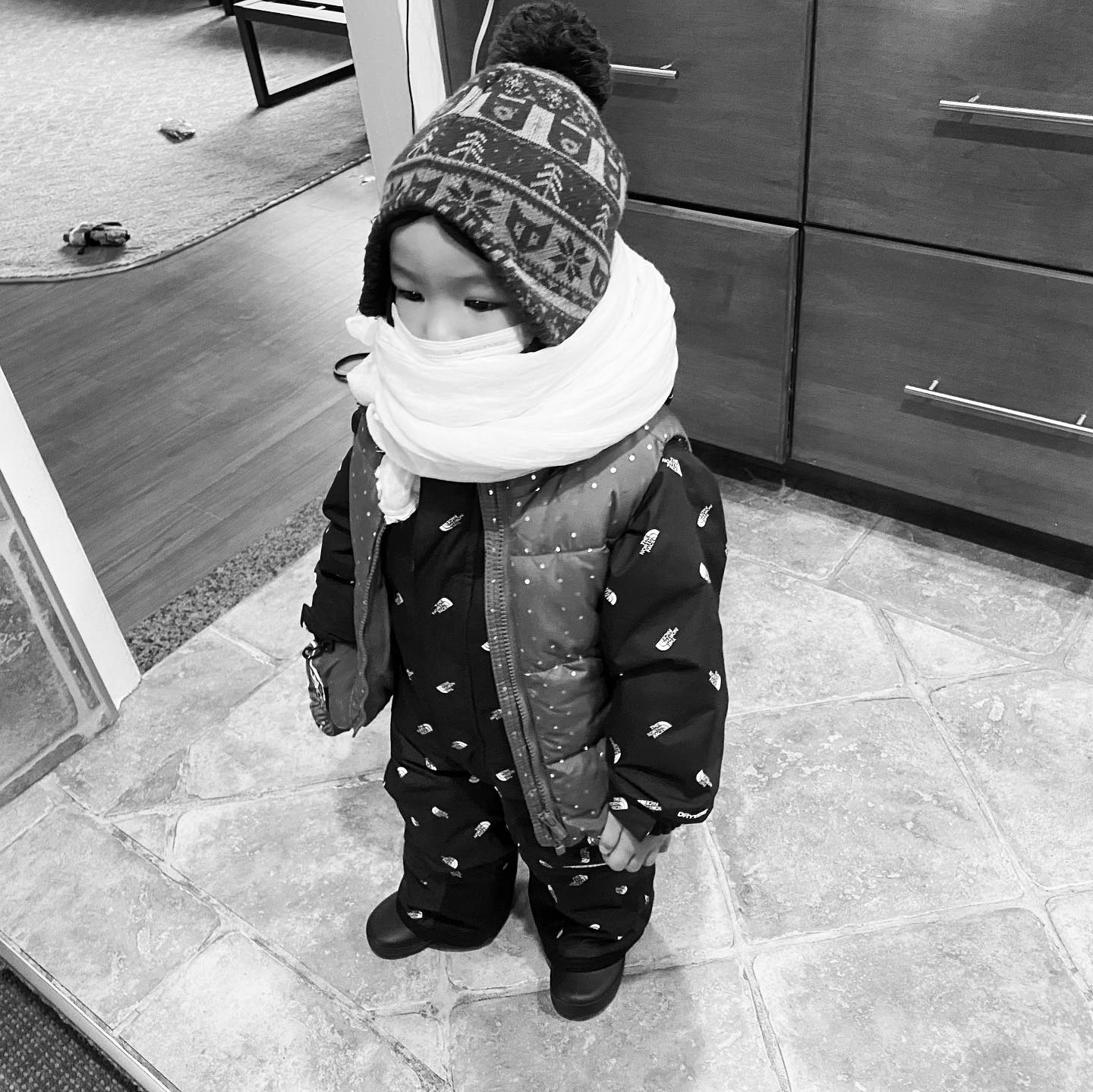 This image has an empty alt attribute; its file name is preview