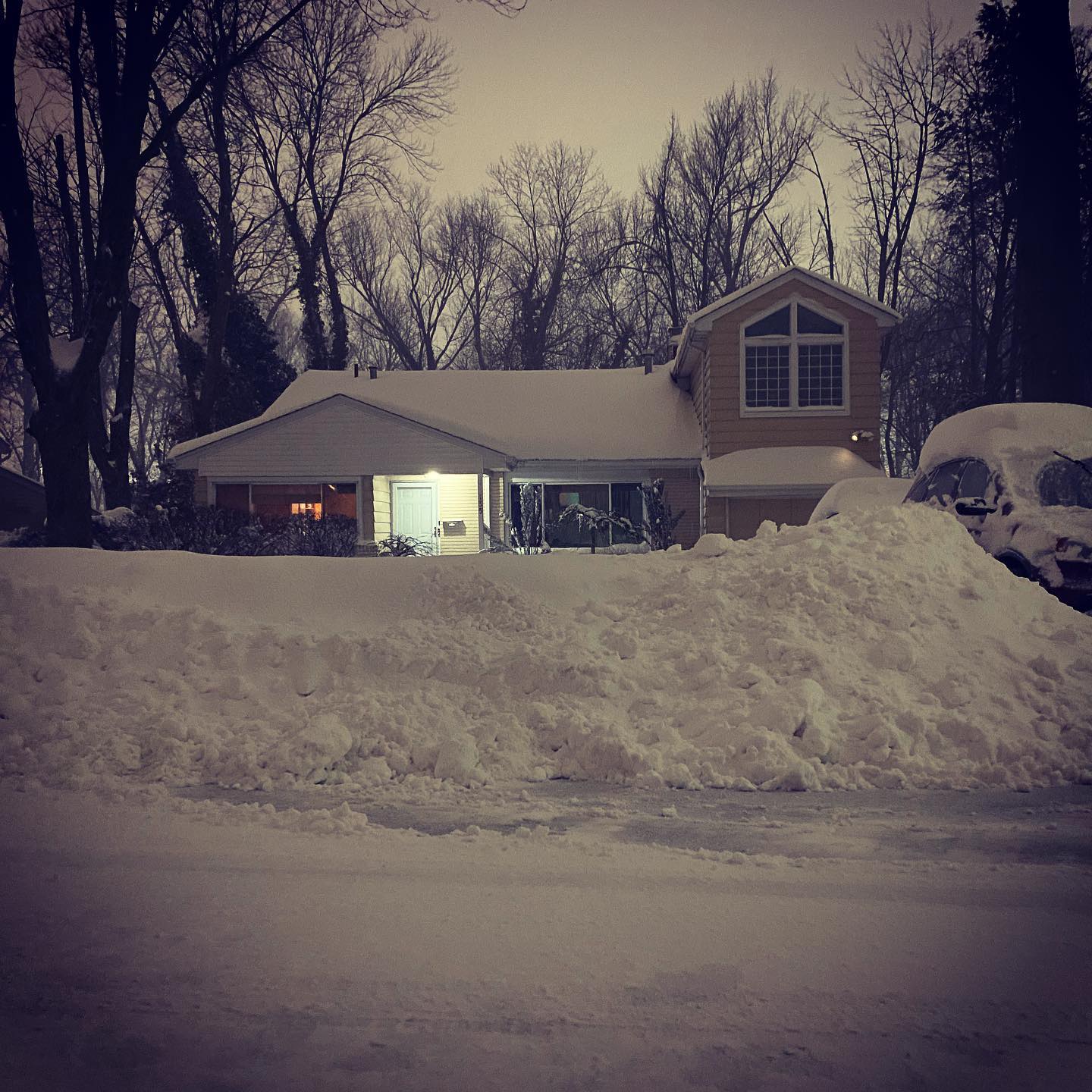 This image has an empty alt attribute; its file name is preview