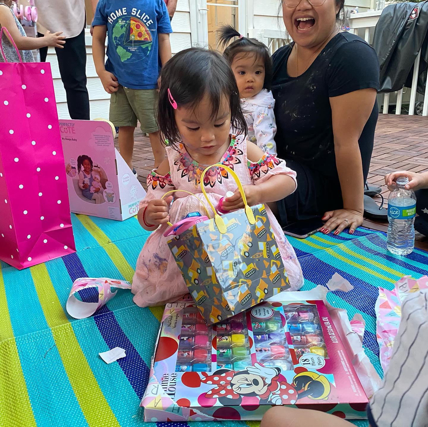 This image has an empty alt attribute; its file name is preview