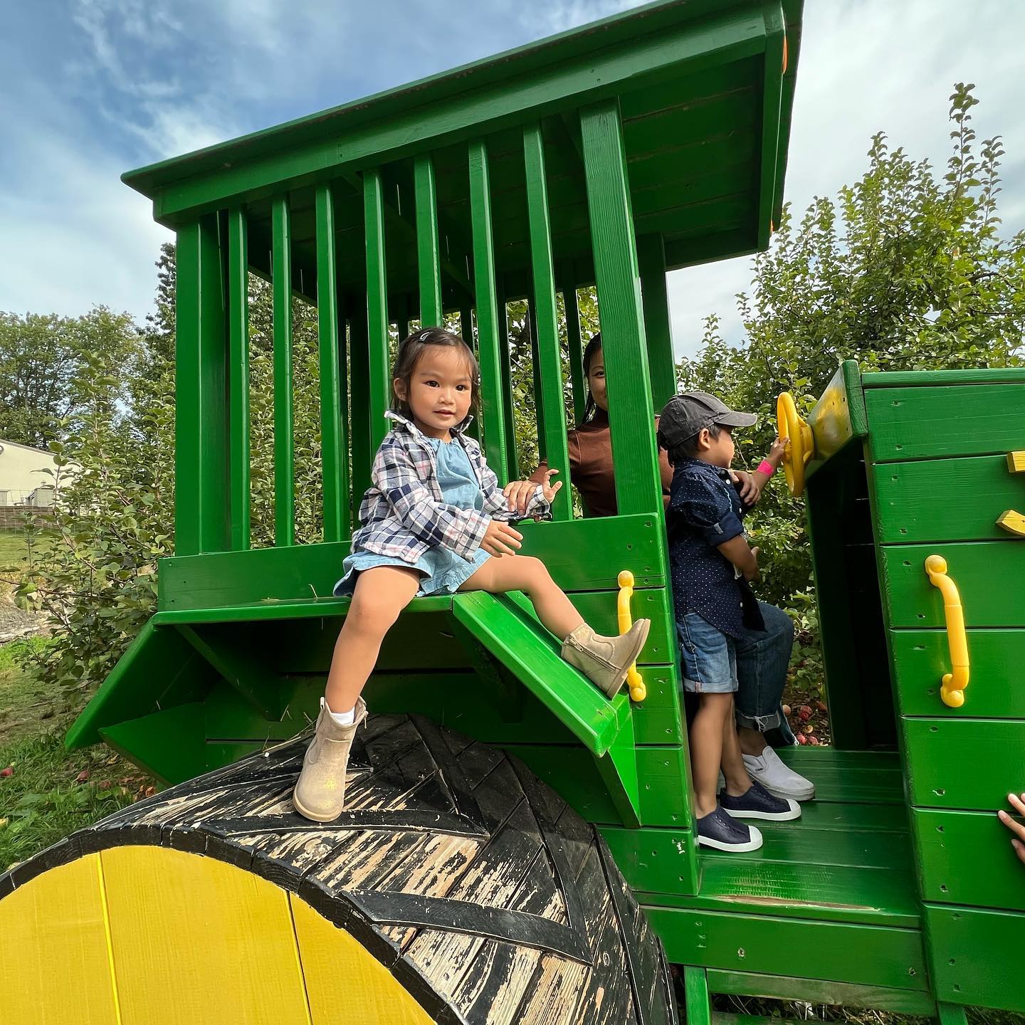 This image has an empty alt attribute; its file name is preview